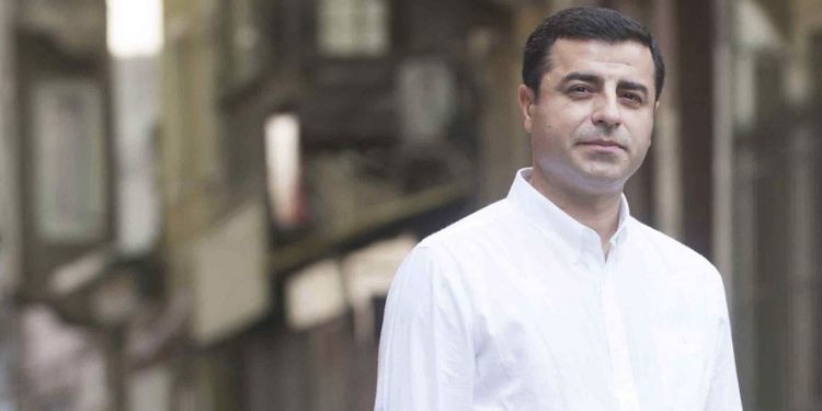 Demirtaş: İktidarın seçimleri olağan koşullarda yaptırma gibi niyeti yok