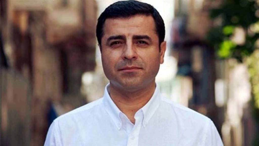 Demirtaş: Milyonlarca insanın umudu muhalefette, yürü HDP