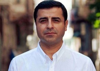 Demirtaş: Milyonlarca insanın umudu muhalefette, yürü HDP