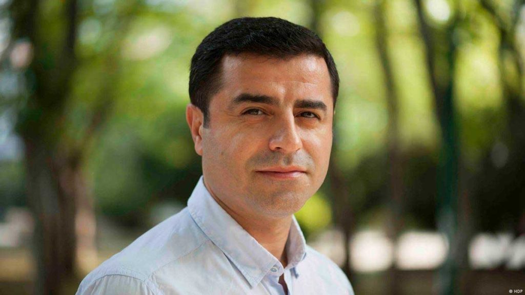 Demirtaş: Seçimi, demokrasiye inananlar kazanacak. Yeter ki odağı kaybetmeyin