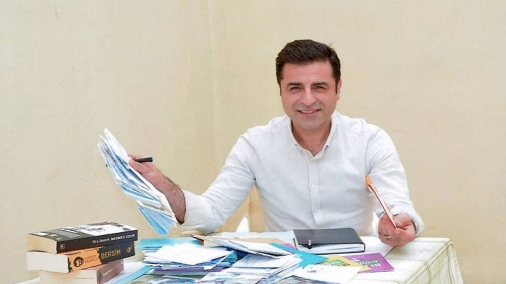 Demirtaş’tan Altılı Masa’ya: Küçük tarikatın partisiyle bile görüştüler, iş HDP'ye gelince üç maymunu oynuyorlar