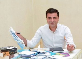 Demirtaş’tan Altılı Masa’ya: Küçük tarikatın partisiyle bile görüştüler, iş HDP'ye gelince üç maymunu oynuyorlar