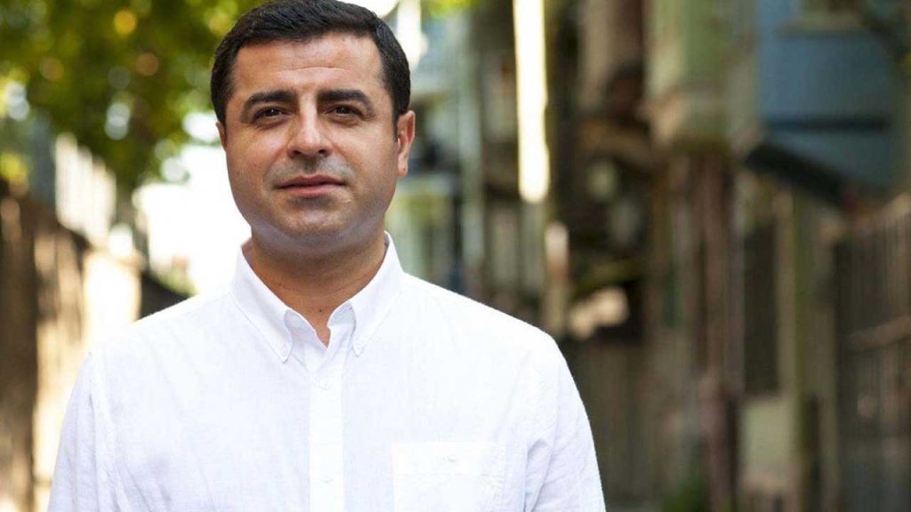 Demirtaş'tan Altılı Masa'ya: Susmayı bilseler en azından, kazanacaklar