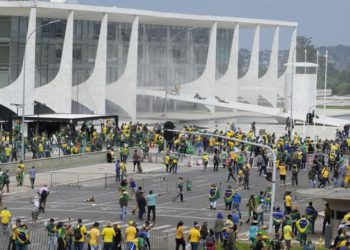 Destekçileri kongre binasını basmıştı: Bolsonaro'dan açıklama
