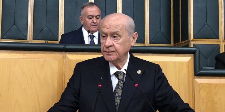 Devlet Bahçeli’den ses sanatçısı Burhan Çaçan için taziye mesajı