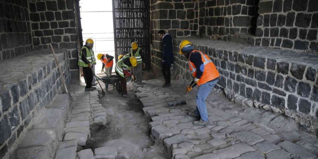 Diyarbakır’da Roma İmparatorluğu’na ait 1700 yıllık taş döşemeler gün yüzüne çıktı