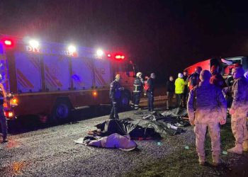 Diyarbakır’da yolcu otobüsü devrildi; 5 ölü, 22 yaralı!