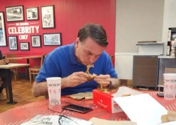 Dokunulmazlığını kaybeden aşırı sağcı Bolsonaro'yu ne bekliyor?