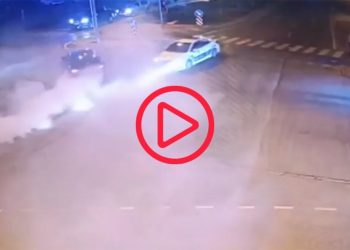 Drift yapıp, polislere direnen alkollü sürücü tutuklandı