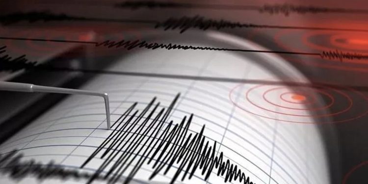 Ege'de deprem: Çanakkale, Balıkesir, Manisa ve İzmir'de hissedildi