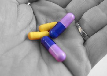 CHP'li Burhanettin Bulut: Ekonomik kriz kaygı bozukluğu yarattı, antidepresan kullanımı yüzde 66 arttı'