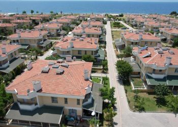 Emekli generallerin oturduğu sitede gizli kamera ve dinleme cihazı bulundu