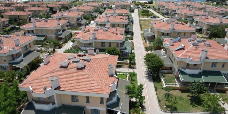 Emekli generallerin oturduğu sitede gizli kamera ve dinleme cihazı bulundu