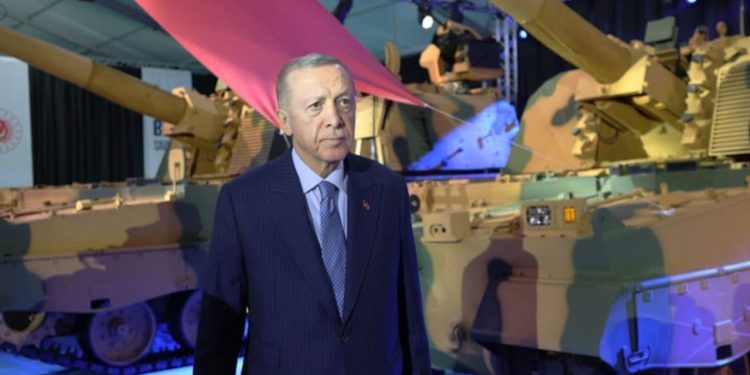 Erdoğan Kılıçdaroğlu'nu hedef aldı, TSK komutanları alkışladı