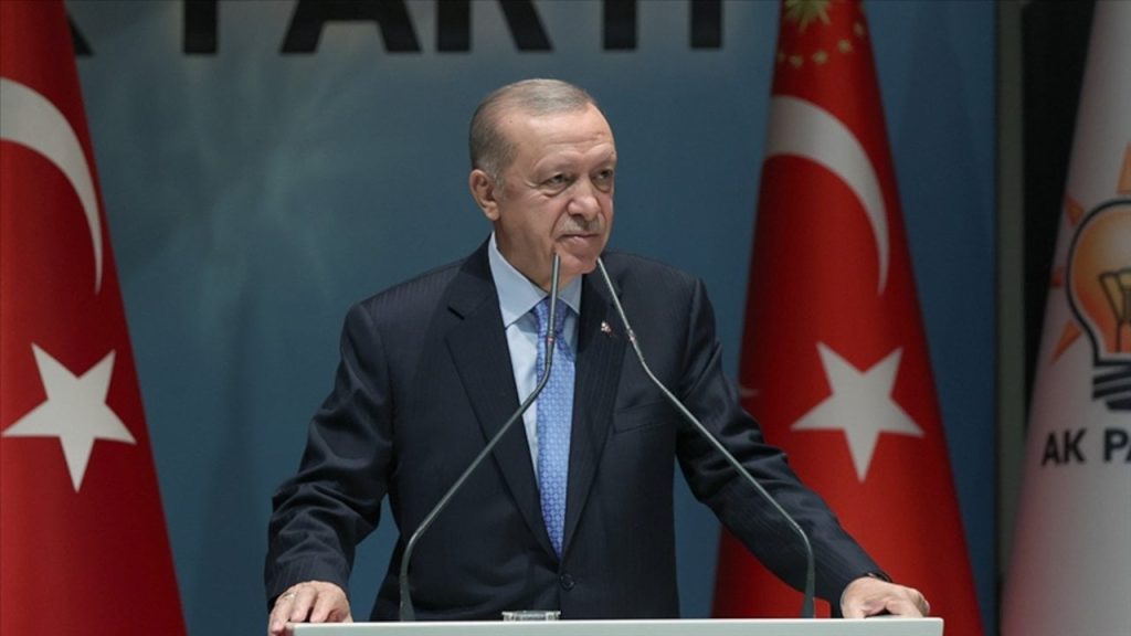 Erdoğan: Mevsim şartlarına göre seçimleri öne çekebiliriz