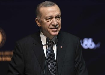 Cumhurbaşkanı Erdoğan, Esnaf Destek Paketi ile ilgili, "Bu destek paketinin limitini 50 milyar lira ilaveyle 150 milyar liraya çıkarıyoruz." dedi.