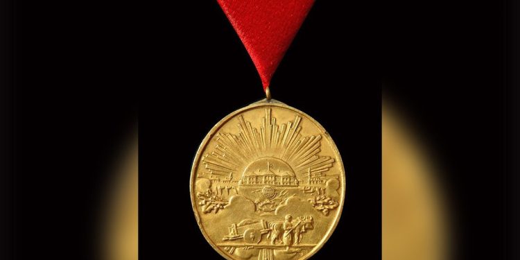 Erdoğan imzasıyla 5 kişiye İstiklal Madalyası verilecek