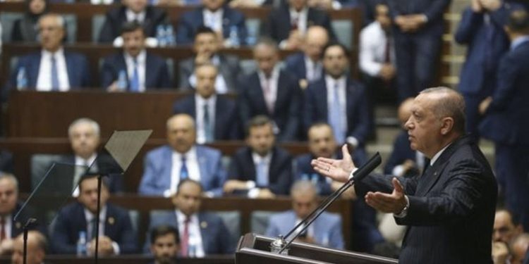 Erdoğan’dan AKP’lilere: Bu ne güvensizlik korkaklık