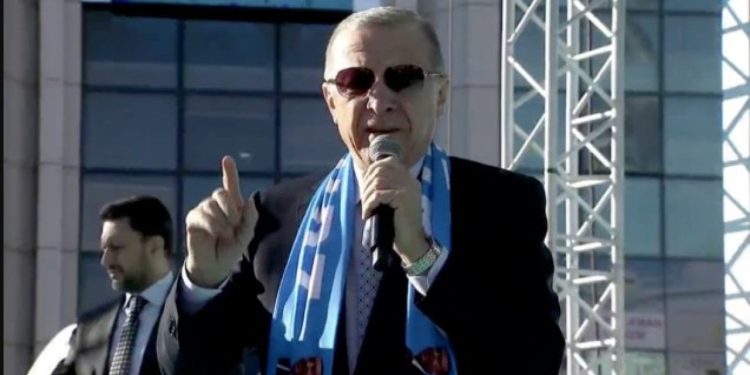 Erdoğan'dan Miçotakis'e: Bir yanlış yapmaya kalkarsan çılgın Türkler yürür