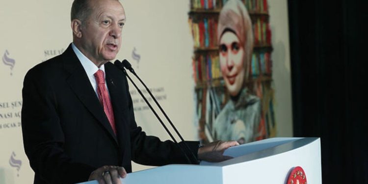 Erdoğan'dan başörtüsü teklifini referanduma götürme mesajı
