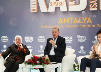 Erdoğan'dan 'erken seçim' açıklaması: 'Belki tarihini biraz öne alacağımız seçimlerle...'