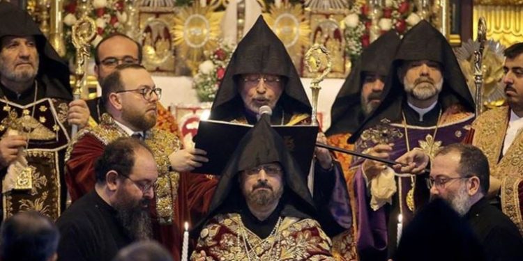 Ermeni Patrikhanesi, 200 yıl sonra ilk kez bir kişiyi aforoz etti