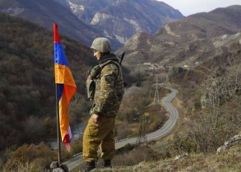 Ermenistan'da kadınlara gönüllü askerlik hazırlığı