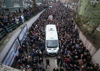 aEski Ülkü Ocakları Genel Başkanı ve Hacettepe Üniversitesi Öğretim Üyesi Doç. Dr. Sinan Ateş, 30 Aralık'ta Ankara'da uğradığı silahlı saldırı sonucu hayatını kaybetti.
