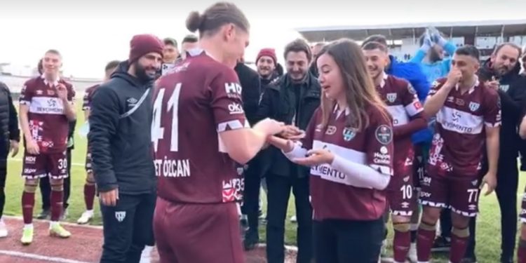 Eskişehirspor'dan Bandırma'ya transfer olan Mehmet Özcan'dan maç sonu evlenme teklifi