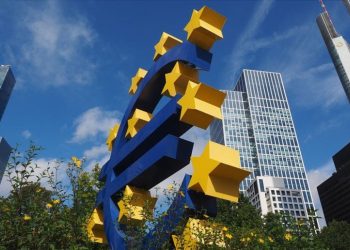 Euro Bölgesi yılı tek haneli enflasyonla kapattı