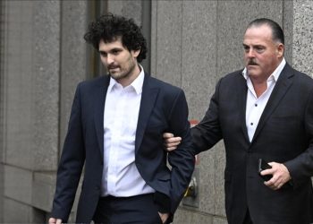 FTX'in kurucusunun 700 milyon dolarlık varlığına el konuldu