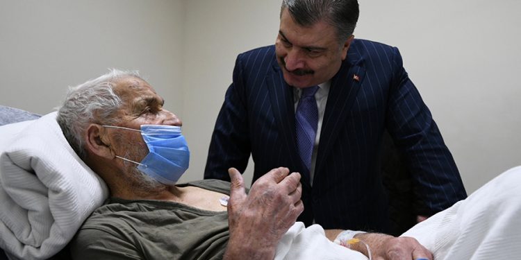 Fahrettin Koca, toplam muayene sayısını açıkladı: Tablo birçok açıdan düşündürücü