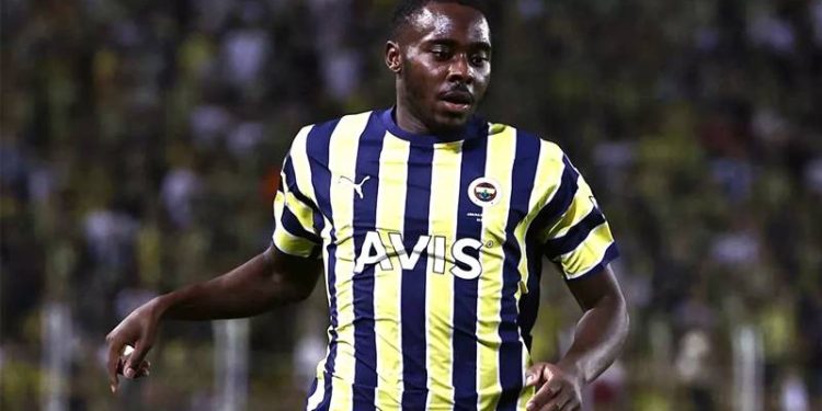 Fenerbahçe'de Bright Osayi-Samuel gizemi; önce paylaştı, sonra sildi