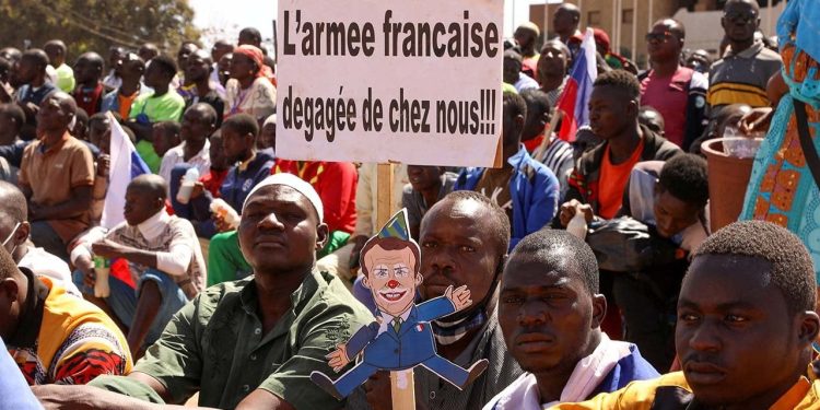 Fransa, Burkina Faso büyükelçisini geri çağırdı