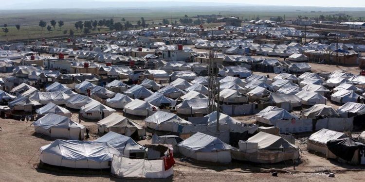 Fransa, Suriye'deki Roj kampında bulunan 47 vatandaşını geri aldı