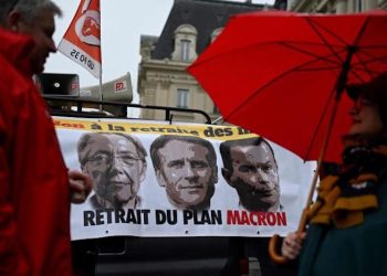 Fransa’da emeklilik sistemi değişiyor: Emeklilik yaşı 2030’a kadar kademeli olarak 62’den 64’e çıkarılacak