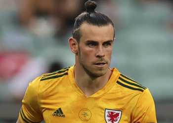 Futbolu bırakan Gareth Bale, golfe başladı