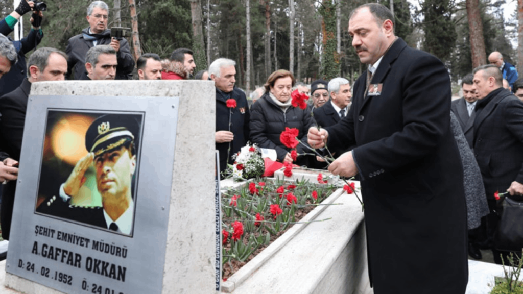 Gaffar Okkan'ın anmasında neler yaşandı? Kılıçdaroğlu'nun toplantısına katıldı diye emekli polislere ilk defa bu sene araç verilmedi