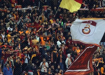 Spor Toto Süper Lig'in 18. haftasında oynanacak olan Fenerbahçe-Galatasaray derbisine deplasman taraftarı alınmayacak.