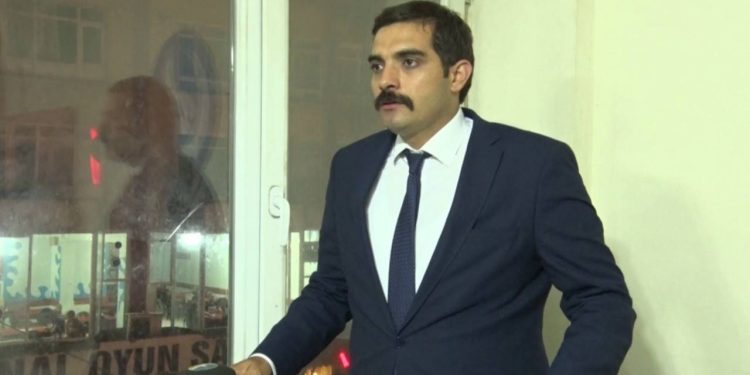 Gazeteci Demirağ: MHP’li Köktürk, eşinin hesabından şüphelilere para gönderdiği için gözaltında