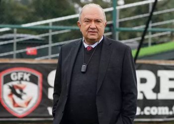 Spor Toto Süper Lig ekiplerinden Gaziantep Futbol Kulübünün Başkanı Cevdet Akınal, görevinden ayrıldığını bildirdi.