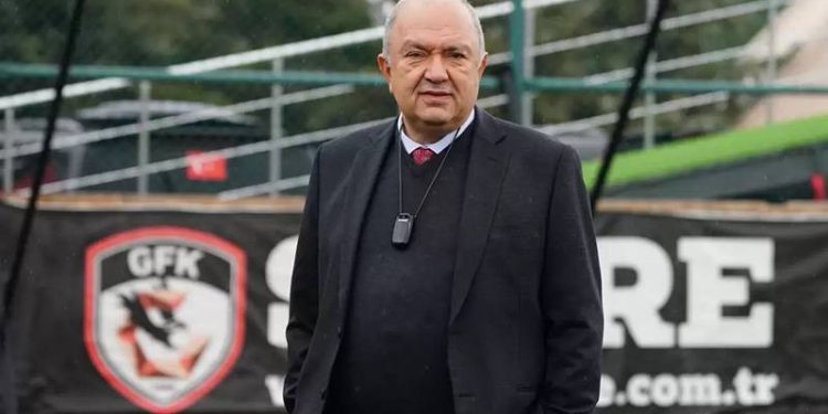Spor Toto Süper Lig ekiplerinden Gaziantep Futbol Kulübünün Başkanı Cevdet Akınal, görevinden ayrıldığını bildirdi.
