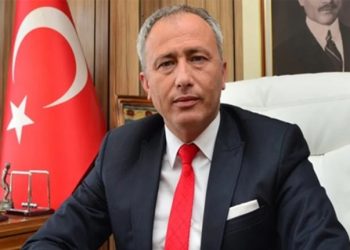 Gökçeada Belediye Başkanına ‘rüşvet ve yolsuzluk’ gözaltısı