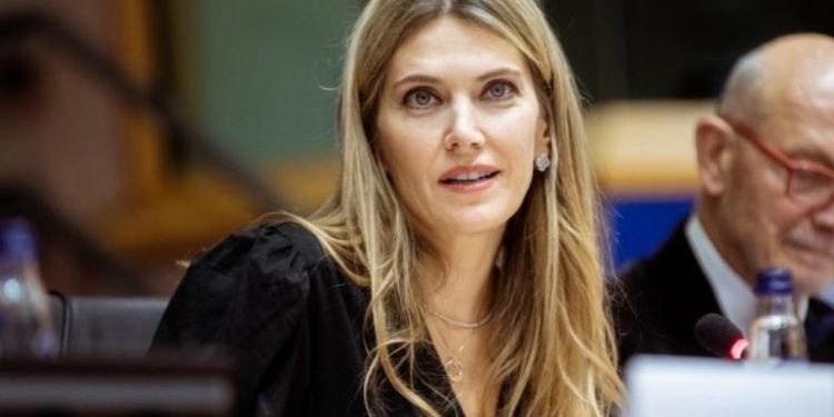 Gözaltındaki eski Avrupa Parlamentosu Başkan Yardımcısı Kaili Belçika’yı "işkencecilikle" suçladı