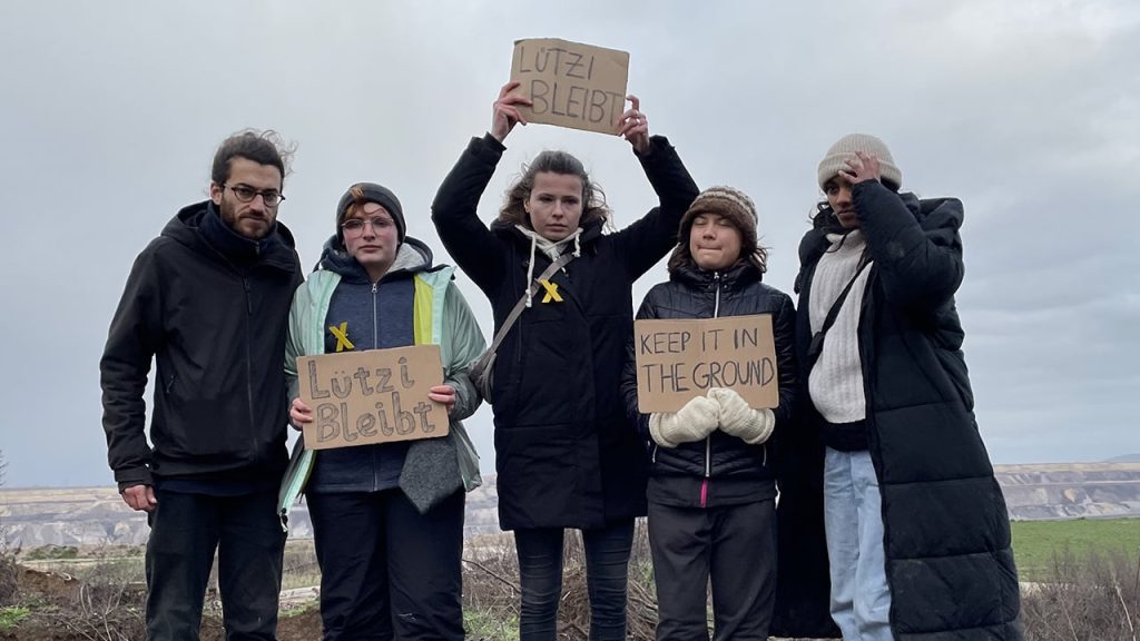 Greta Thunberg Almanya’da çevrecilere destek verdi