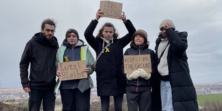 Greta Thunberg Almanya’da çevrecilere destek verdi