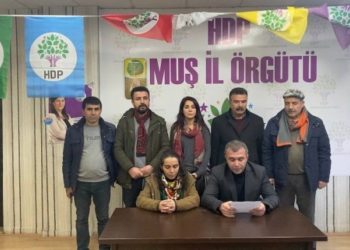 HDP Muş il binasına saldırı