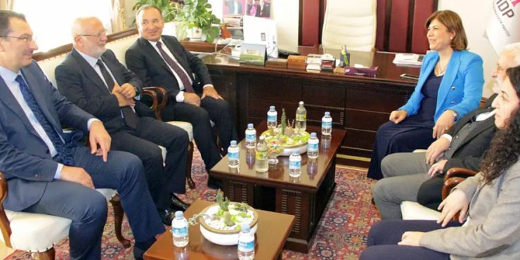 HDP, anayasa teklifi için randevu isteyen AKP’yi reddetti