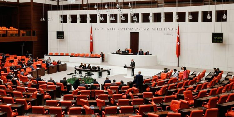 HDP ve DBP'lilerin de aralarında bulunduğu 18 milletvekili hakkında 26 yeni dokunulmazlık dosyası TBMM'de