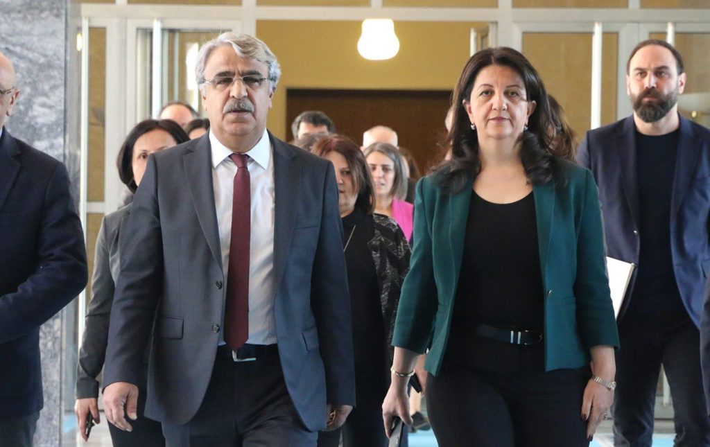 HDP’nin kapatılması davasında, parti adına savunmayı eş başkanlar yapacak